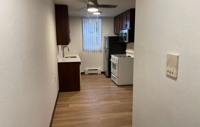 1 bed, 1 bath, 775 sqft, $1,175, Unit 3701-004