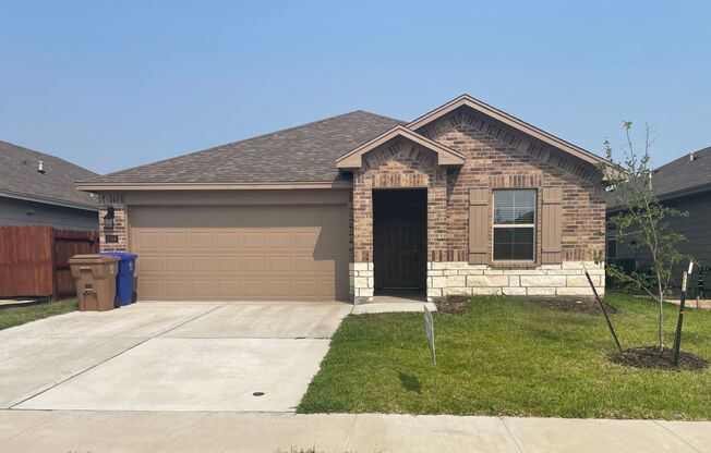 New FLour Bluff rental only $2200-ASAP Move-in