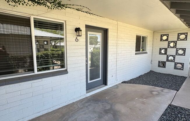 3526 E Montecito Ave