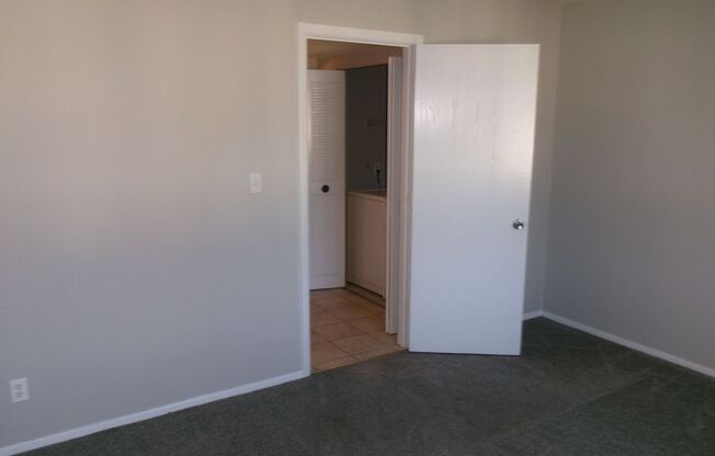 1 bed, 1 bath, 755 sqft, $1,014, Unit 5905G