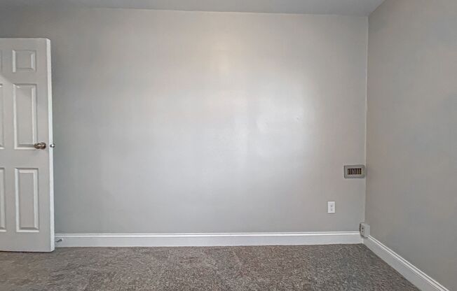 2 beds, 1 bath, 650 sqft, $825, Unit 313-04