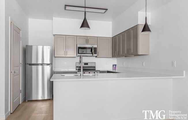 1 bed, 1 bath, 746 sqft, $1,625, Unit C63