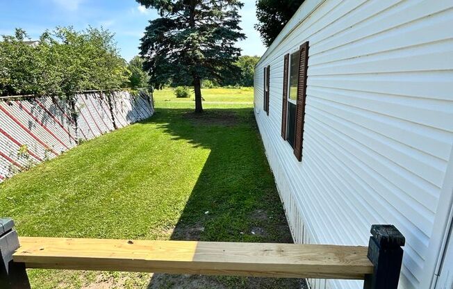 2 beds, 2 baths, 980 sqft, $995