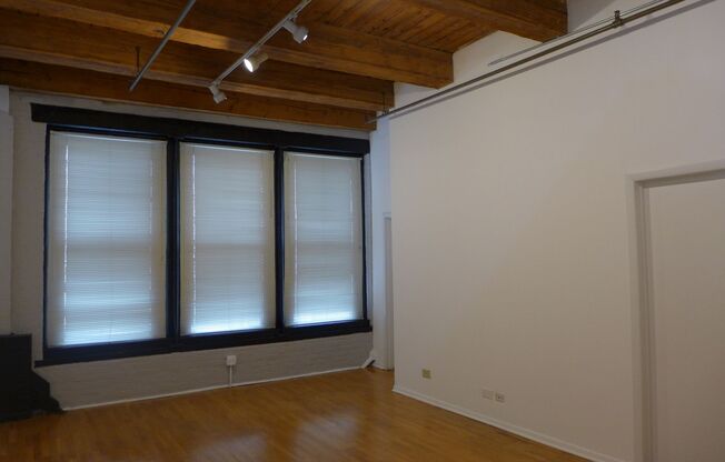 2 beds, 2 baths, 1,100 sqft, $2,850, Unit 408