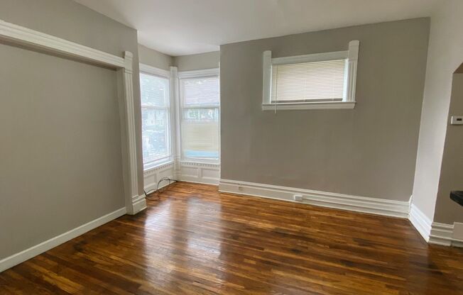 1054 Lafayette SE