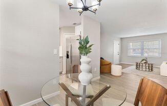 2 beds, 1 bath, $1,395, Unit APARTMENT A5