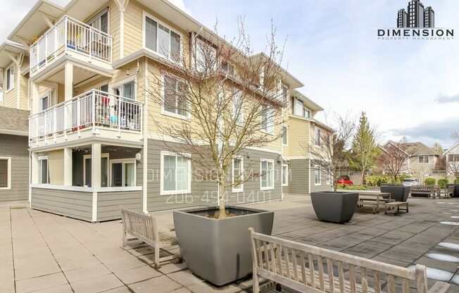 Beautifully Remodeled Studio in a Prime Location – Water/Sewer/Garbage Included!