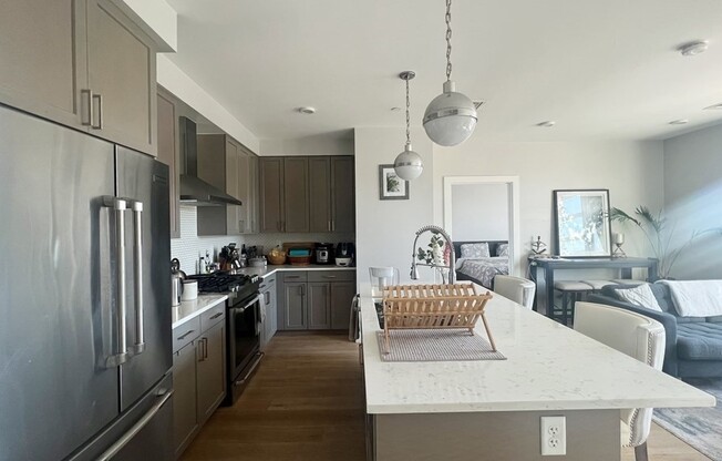 2 beds, 2 baths, 951 sqft, $4,000, Unit 309