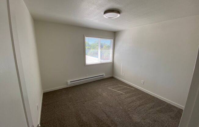 2 beds, 1 bath, 850 sqft, $1,395, Unit 301