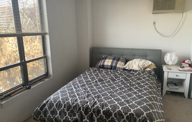 2 beds, 1 bath, $2,100, Unit S3