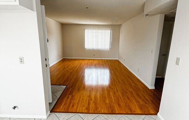 2 beds, 1 bath, $2,295