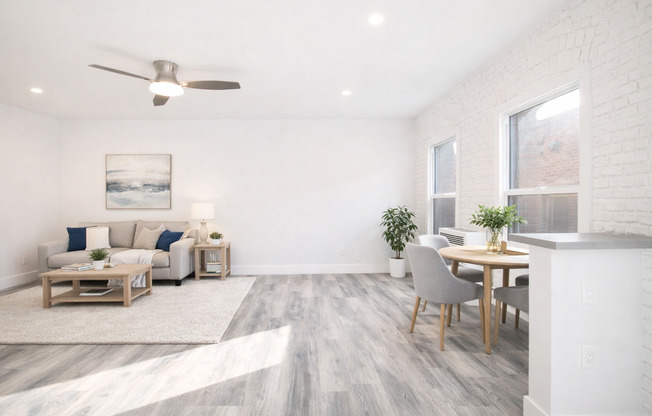 Studio, 1 bath, 490 sqft, $1,450, Unit 211