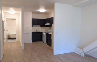 2 beds, 1 bath, 726 sqft, $1,451, Unit 300