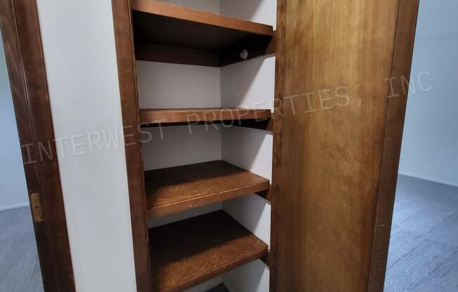 2 beds, 1 bath, 800 sqft, $1,550, Unit 2051-A