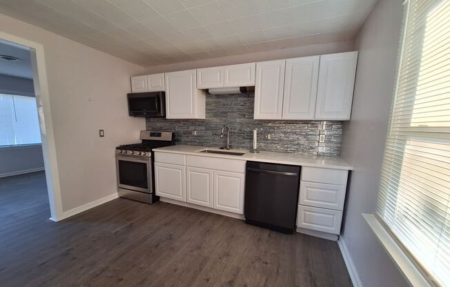 3 beds, 1 bath, $1,500