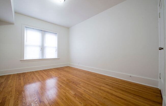 7701 S Yates