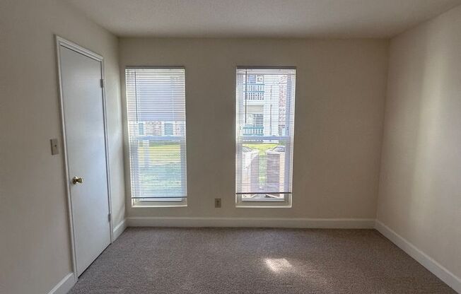 1 bed, 1 bath, 779 sqft, $1,500, Unit 808 #1C