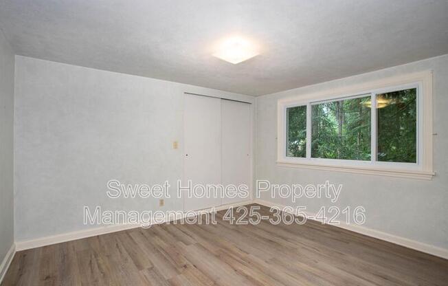 1338 N 152 ST