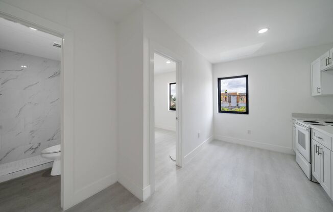 2 beds, 1 bath, 532 sqft, $2,200, Unit APT_08