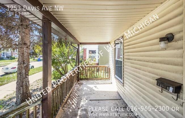 1253 Davis Ave NW