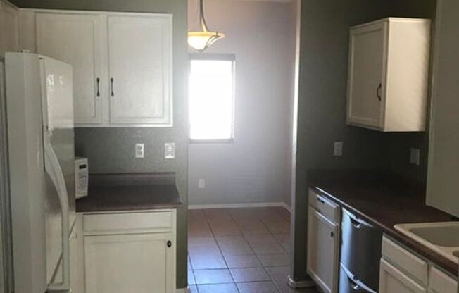 3 beds, 2 baths, $1,695