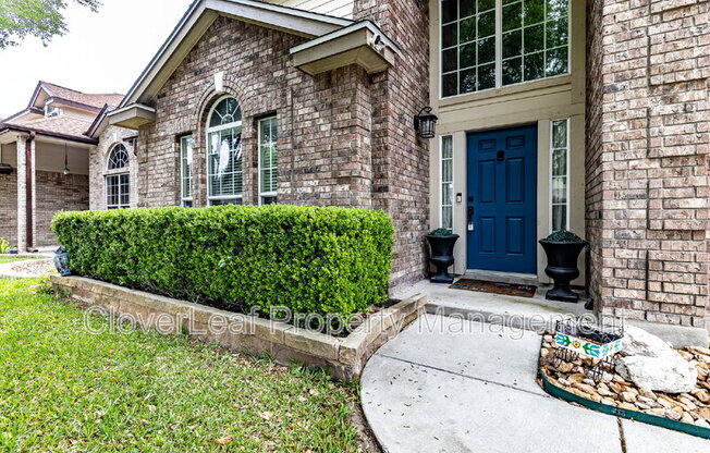 409 LOCH LOMOND DR