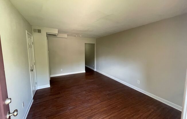 Rowan Street Apartments