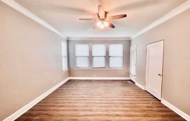 1 bed, 1 bath, 835 sqft, $995, Unit 14