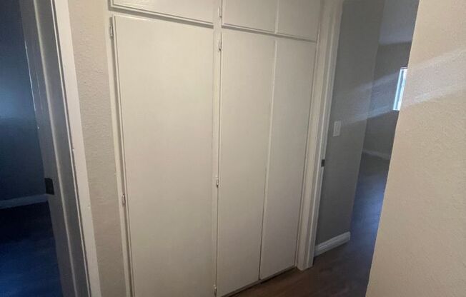 2 beds, 1 bath, 780 sqft, $1,750, Unit 232