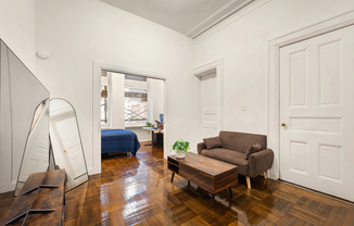 284 Fifth Avenue