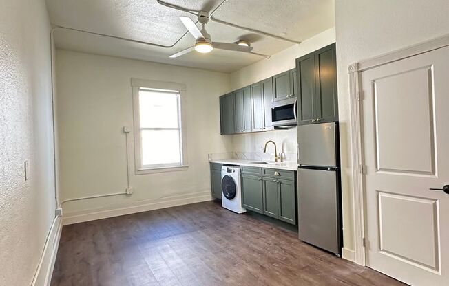 Studio, 1 bath, 166 sqft, $1,650, Unit 228