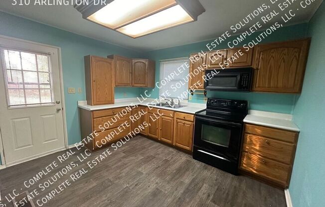 3 beds, 1 bath, $1,395