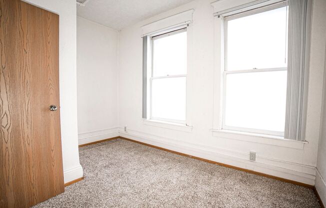 1 bed, 1 bath, 350 sqft, $595, Unit 403