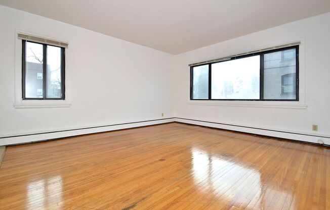 1 bed, 1 bath, 425 sqft, $905, Unit 2 - 06