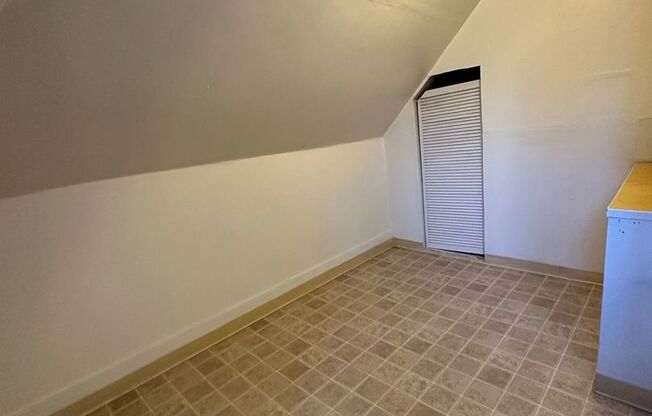 1 bed, 1 bath, 500 sqft, $950, Unit 3