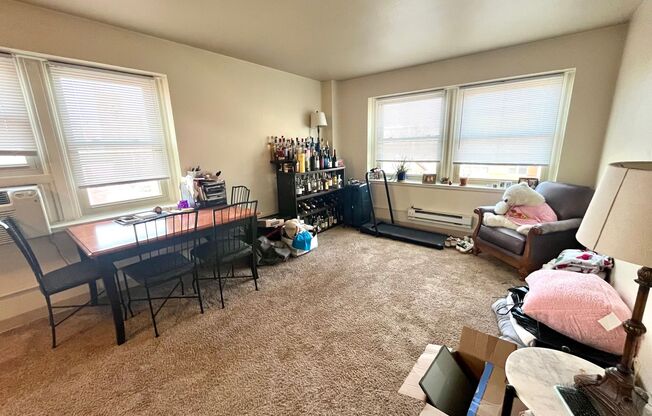 1 bed, 1 bath, $875, Unit 401