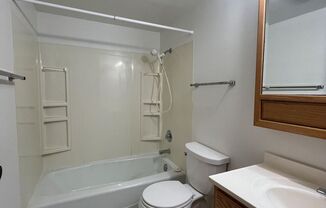 1 bed, 1 bath, 700 sqft, $675, Unit E