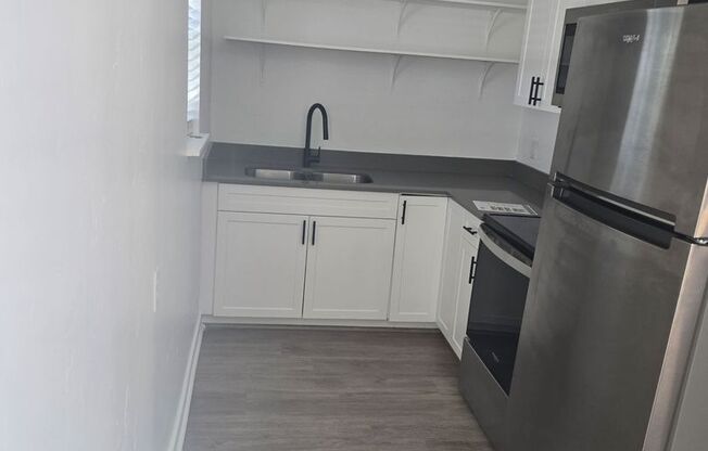 1 bed, 1 bath, $1,149, Unit 714