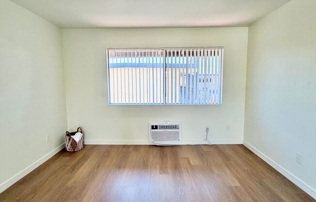 2 beds, 1 bath, 900 sqft, $2,195, Unit 39