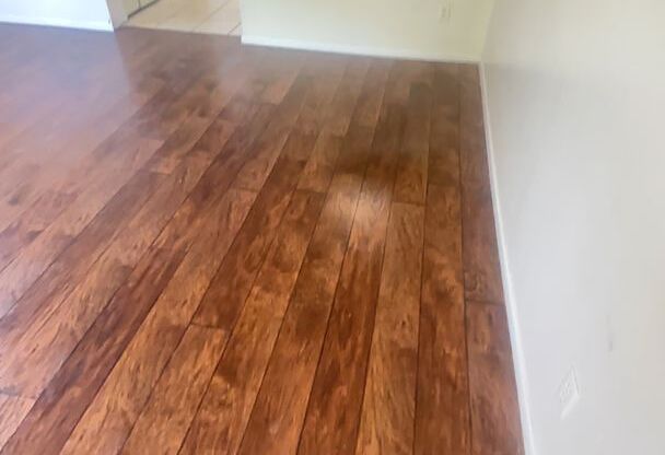 1 bed, 1 bath, 640 sqft, $875, Unit 230