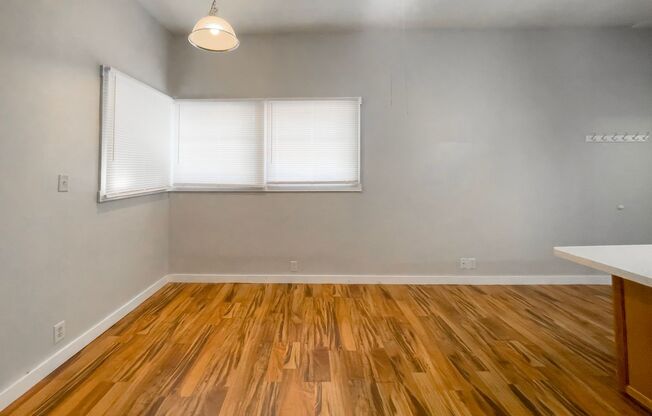 Studio, 1 bath, 300 sqft, $725, Unit Apt. 13