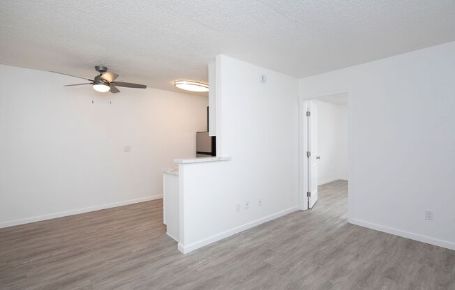 1 bed, 1 bath, $2,045, Unit 71
