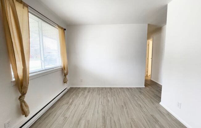 1 bed, 1 bath, 372 sqft, $685, Unit 2201 Apt 4A