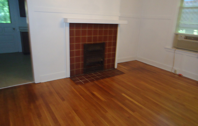 Great 3 bedroom, 2 story Duplex in Squirrel Hill