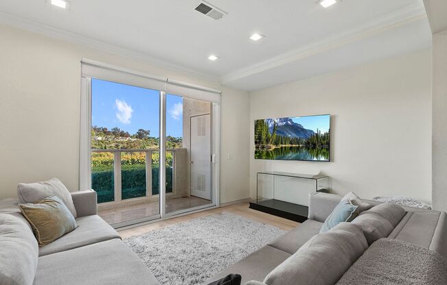 2 beds, 2.5 baths, $3,600, Unit # 26B