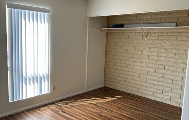 1 bed, 1 bath, 550 sqft, $950, Unit Apt 01