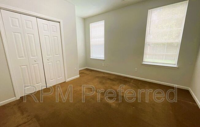 2 beds, 1 bath, 955 sqft, $1,065