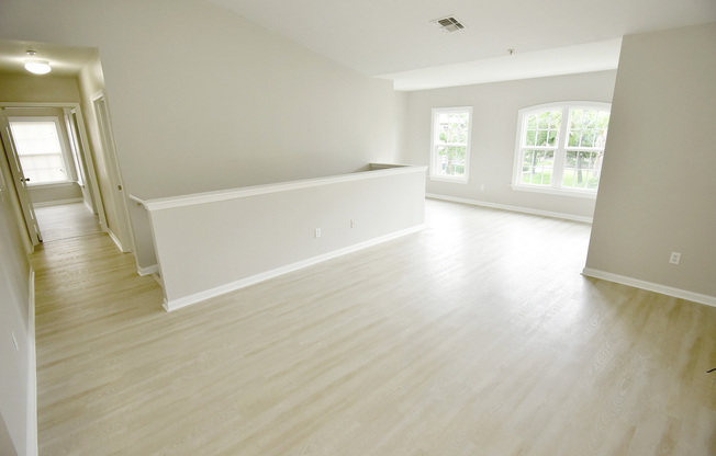 Beautiful 3-Bedroom, 2-Bath Condo in Gated Courtney Landing – Prime Lee Vista Location!