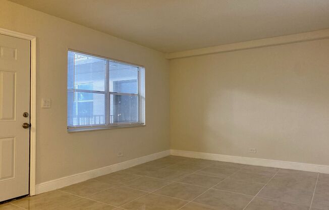 1 bed, 1 bath, 650 sqft, $1,900, Unit 1600-203