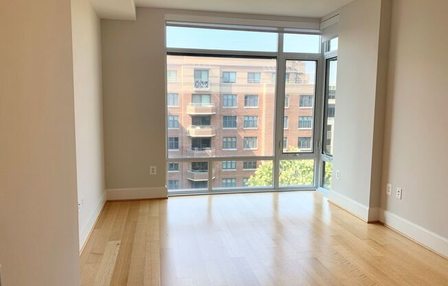 1 bed, 1 bath, $2,750, Unit 613